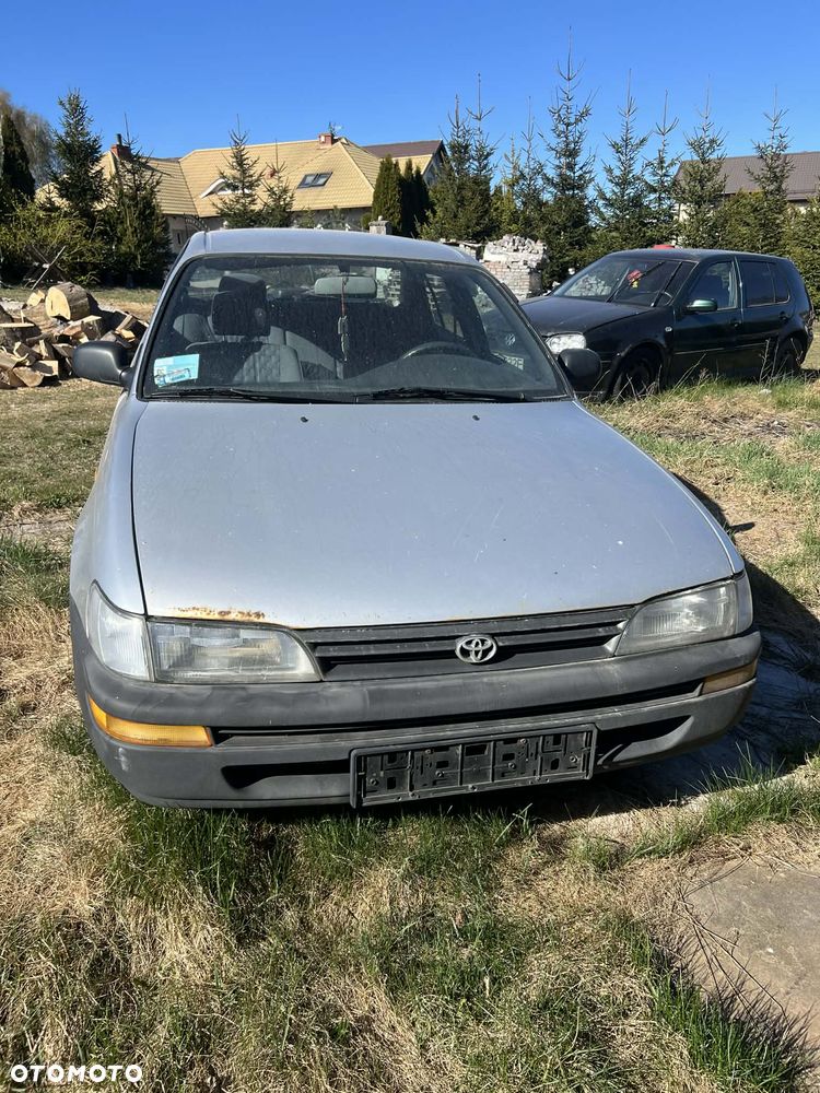 Toyota Corolla - 1