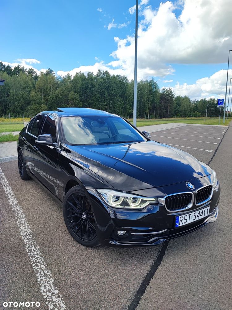 BMW Seria 3 330i xDrive Luxury Line - 1