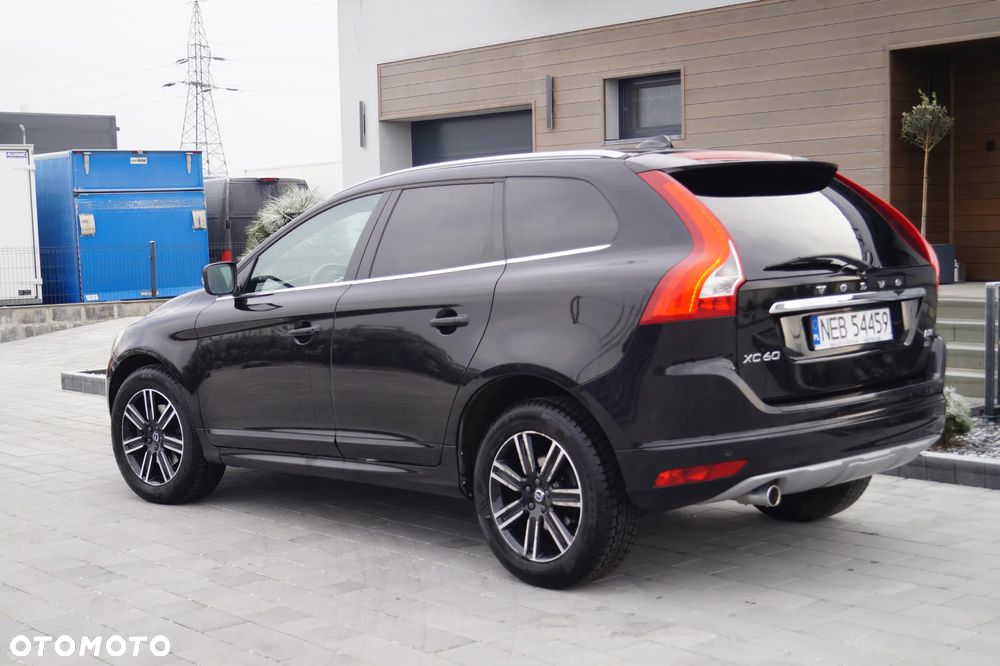 Volvo XC 60 D3 Drive-E Momentum - 4