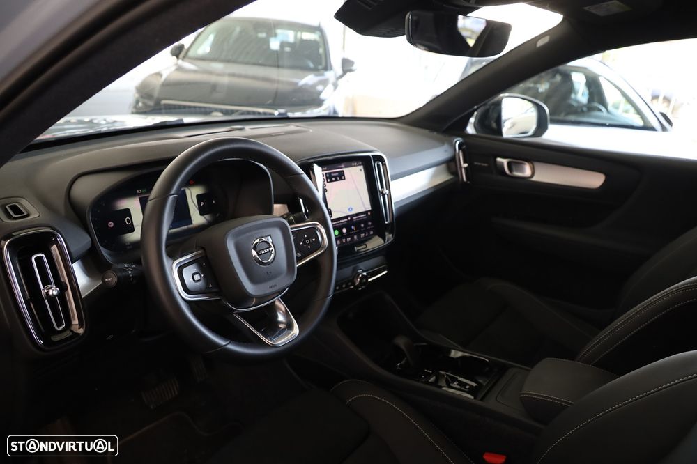 Volvo XC 40 2.0 B3 Plus Dark - 15