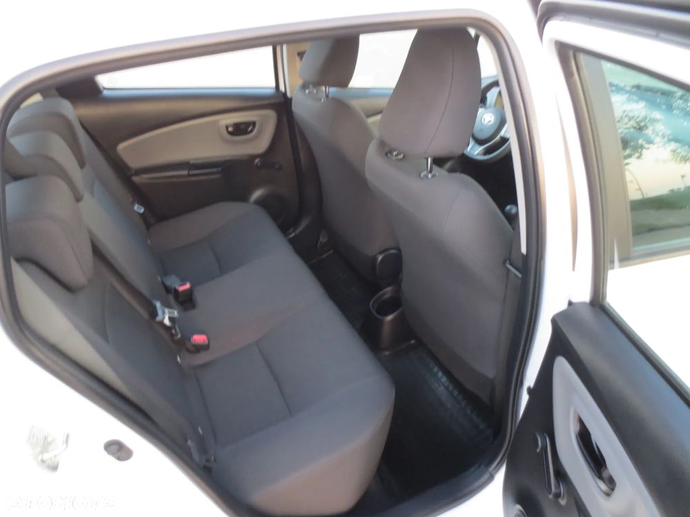 Toyota Yaris - 15