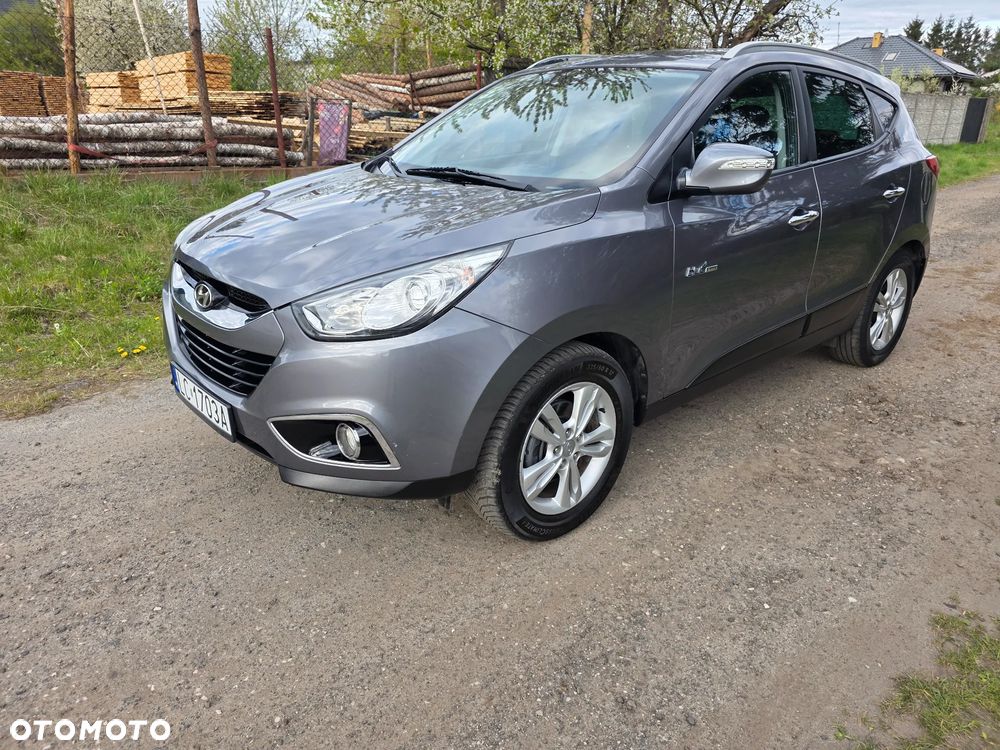 Hyundai ix35 1.7 CRDi 2WD blue Finale Gold - 13