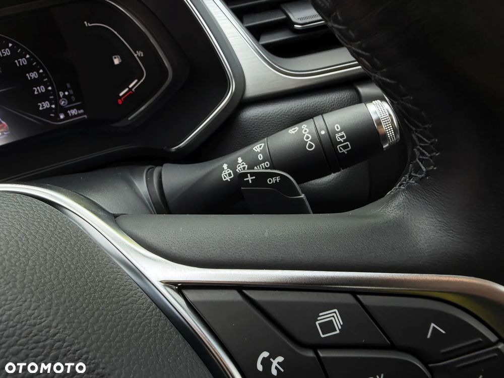 Renault Captur - 25
