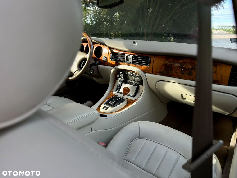 Jaguar XJ Sovereign 4.0 - 26