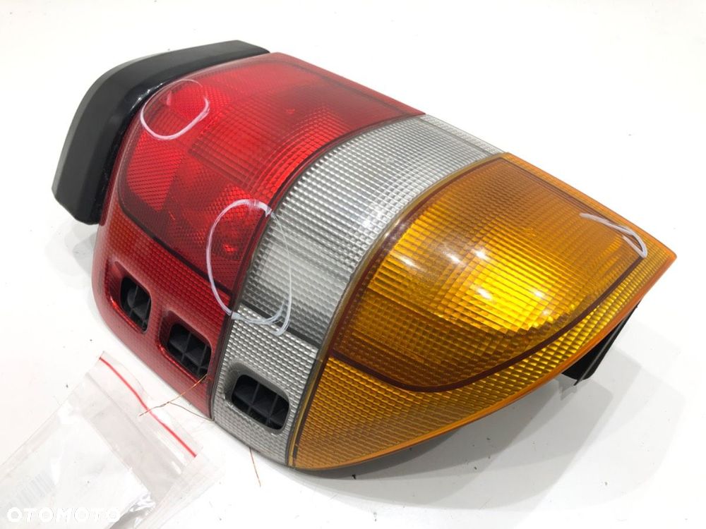 LAMPA PRAWY TYŁ - 133.00 PLN - ISUZU RODEO samochód terenowy zamknięty 1997 - 2004 3.2 V6 151 kW - 2