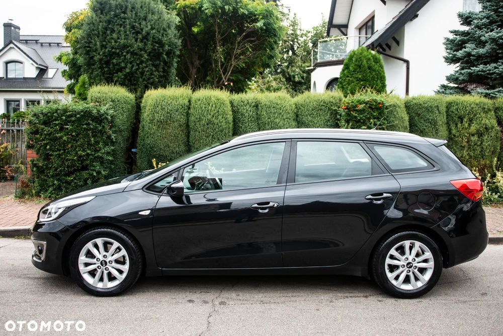 Kia Ceed 1.6 GDI ISG Vision - 11