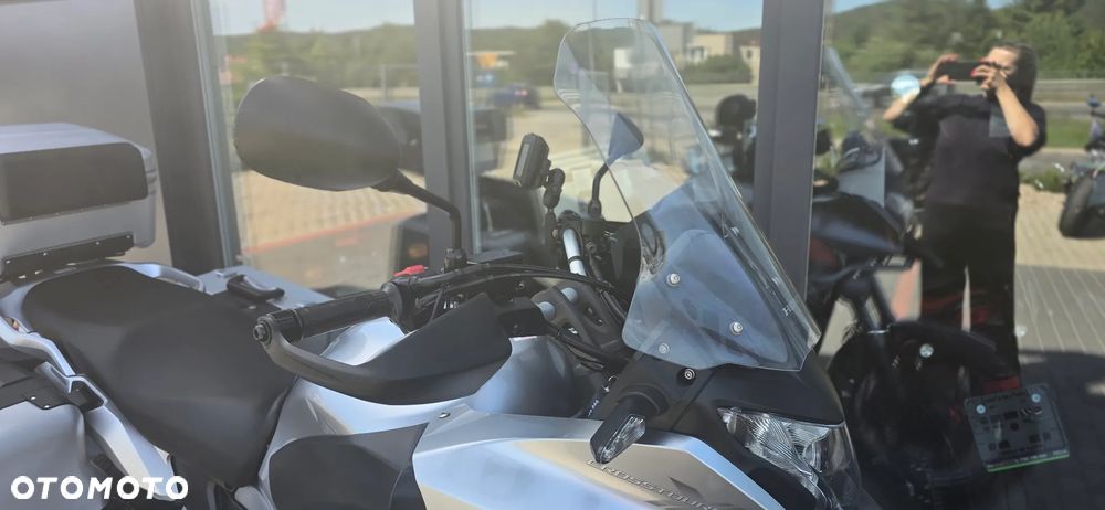 Honda VFR - 22