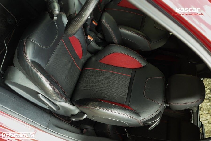 Peugeot 208 1.6 THP GTi - 16