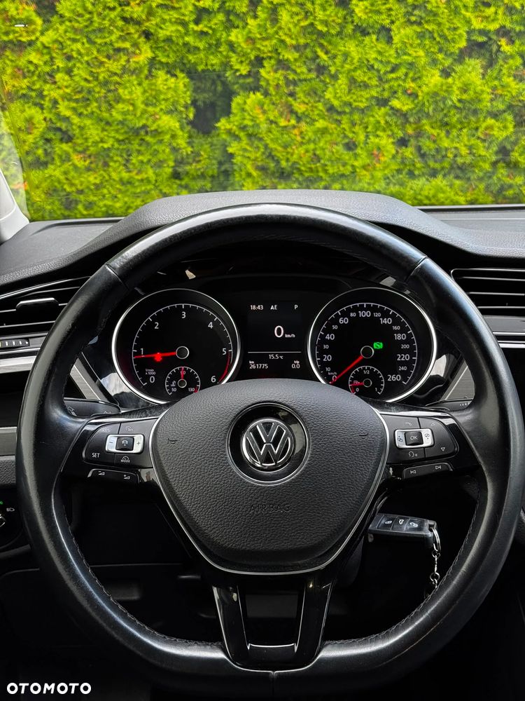 Volkswagen Touran 2.0 TDI SCR (BlueMotion Technology) DSG Comfortline - 3