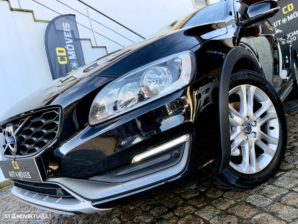 Volvo V60 Cross Country 2.0 D3 Momentum - 12