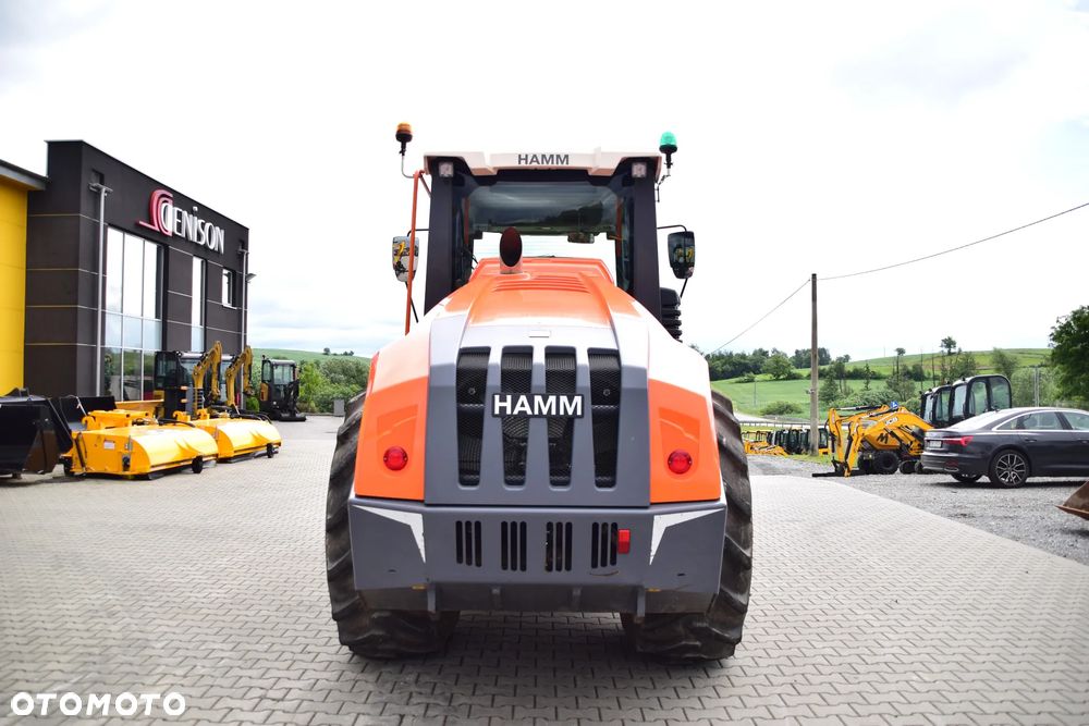 Hamm HC130i - 8