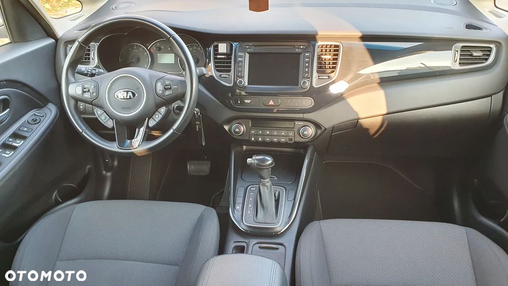 Kia Carens - 17
