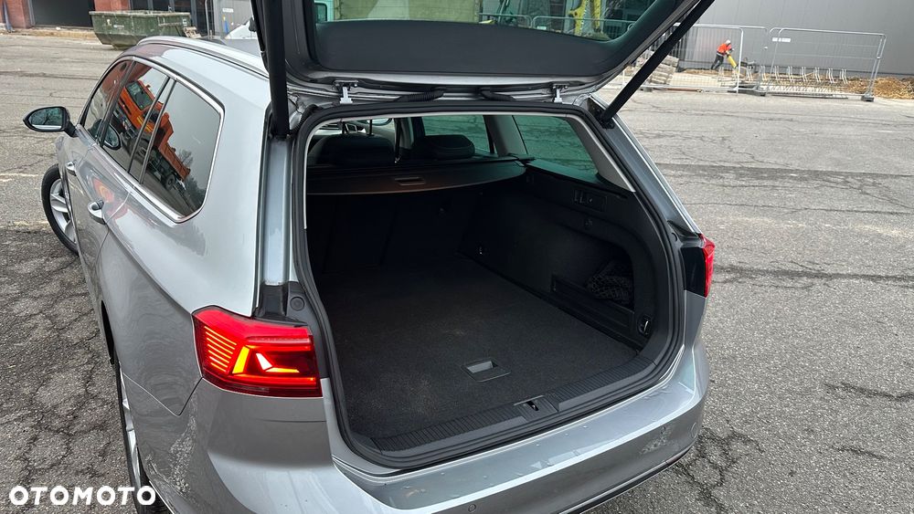 Volkswagen Passat 2.0 TDI EVO Elegance DSG - 12