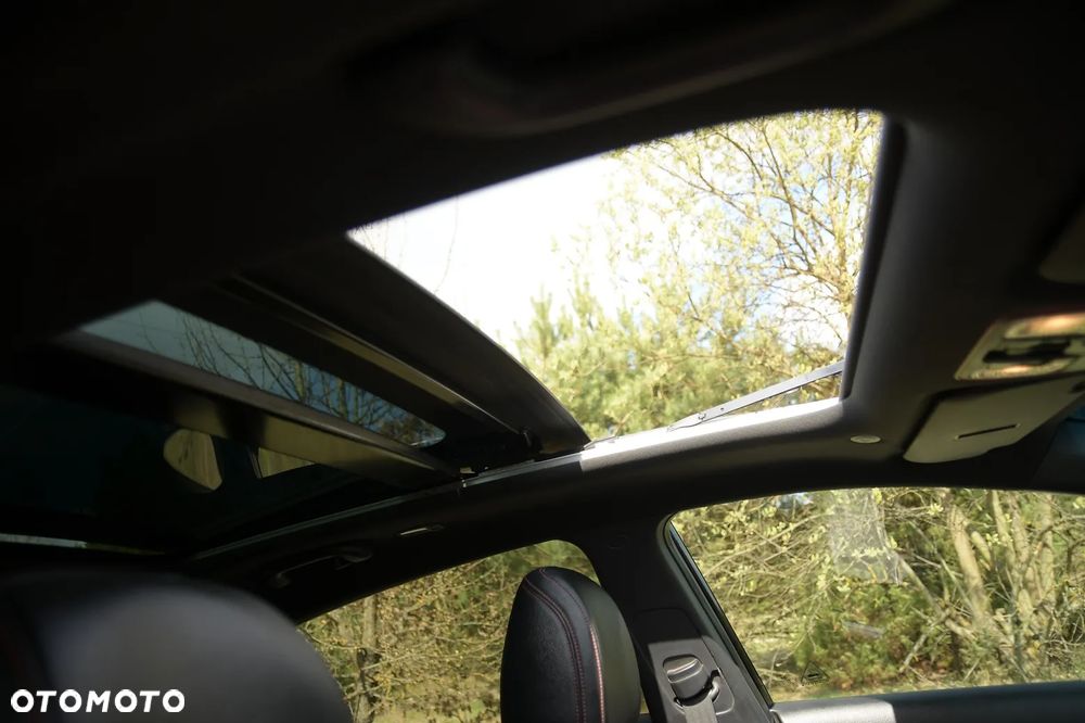 Hyundai i30 1.6 T GDI Turbo - 34