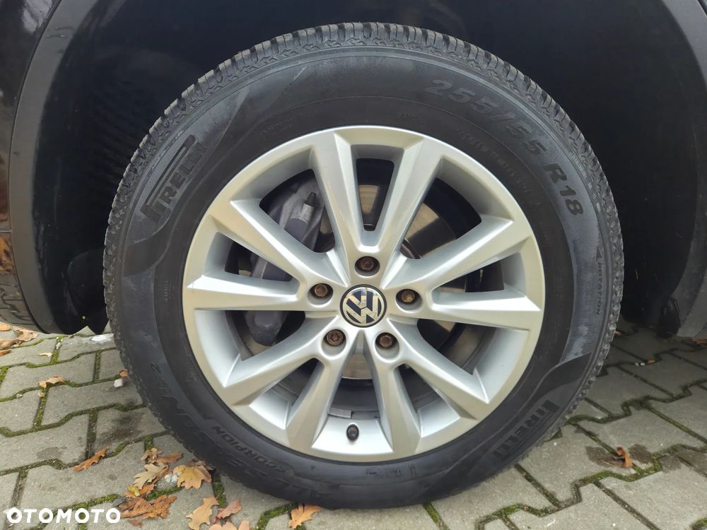 Volkswagen Touareg 3.0 V6 TDI BMT R-Style - 23