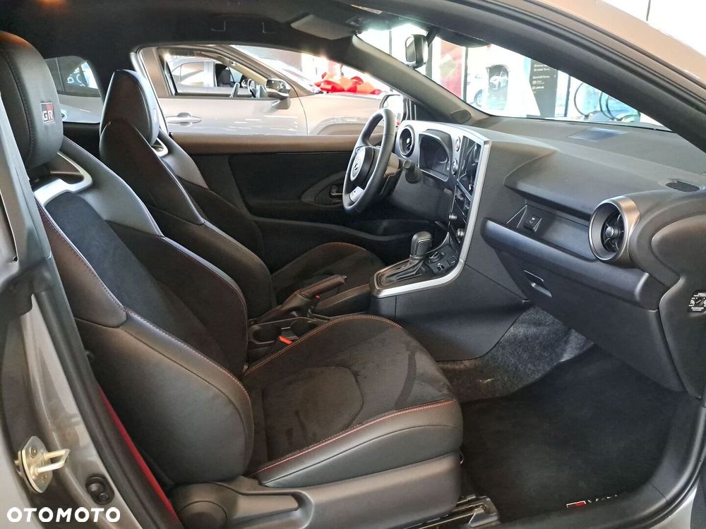 Toyota Yaris - 14