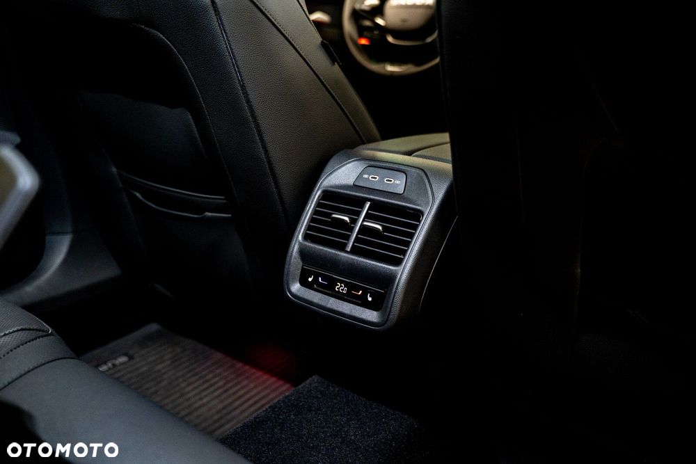 Skoda Superb 2.0 TDI SCR 4x4 L&K DSG - 26
