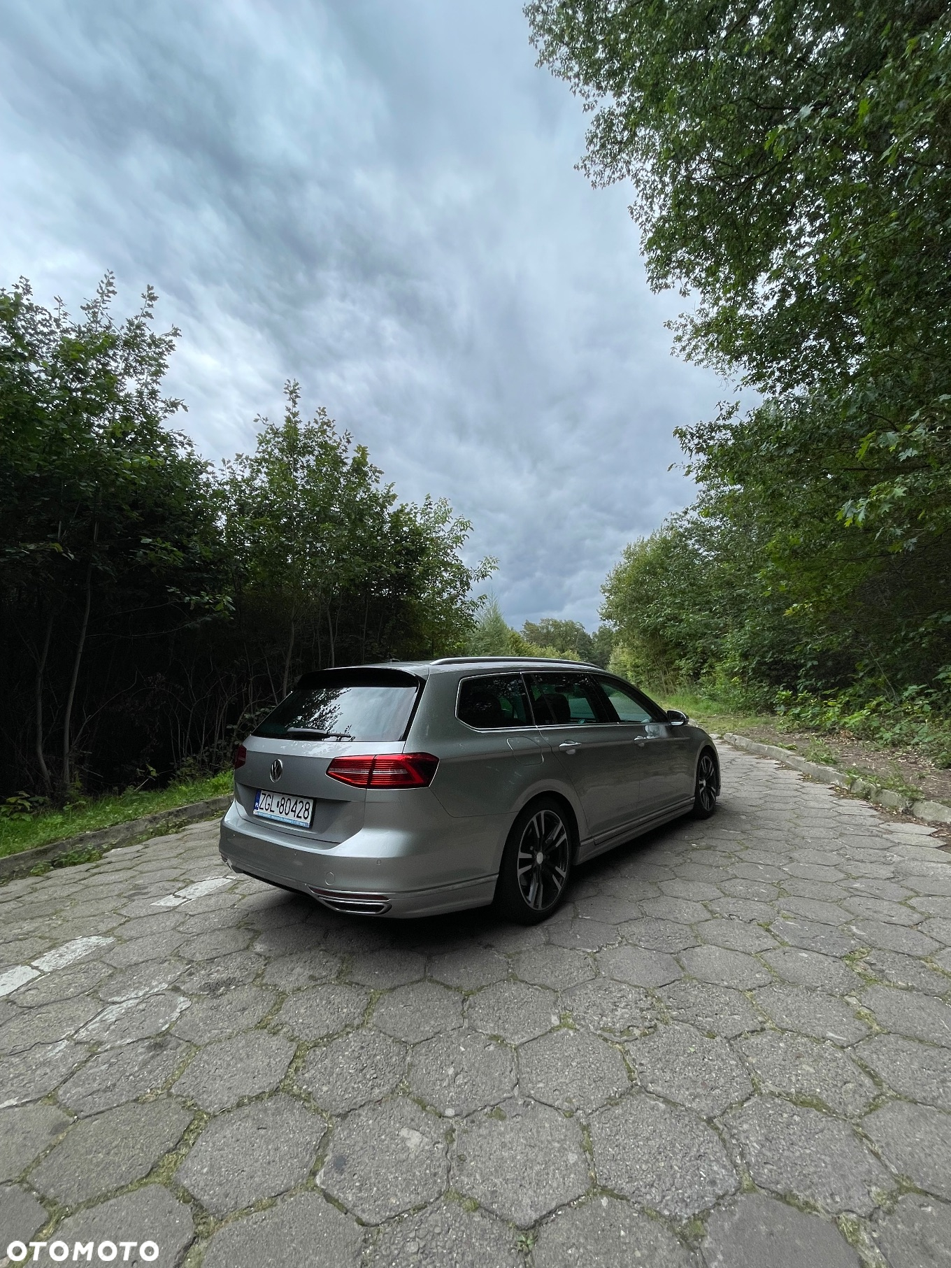 Volkswagen Passat - 17