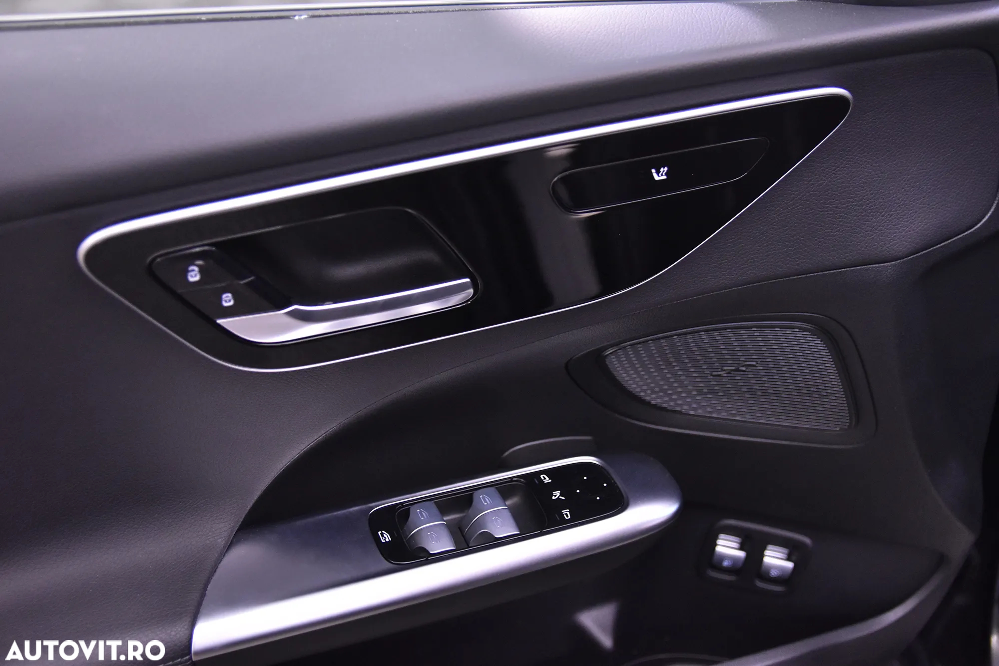 Mercedes-Benz C 300 PHEV - 14