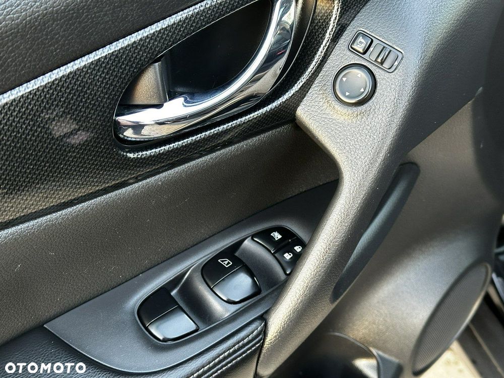 Nissan X-Trail 1.6 DCi Tekna 4WD - 22