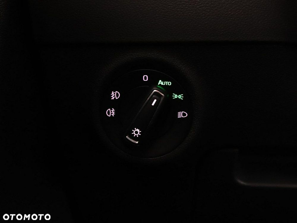 Skoda Karoq 1.6 TDI SCR DSG Style - 37