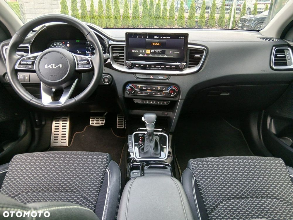 Kia Ceed - 23
