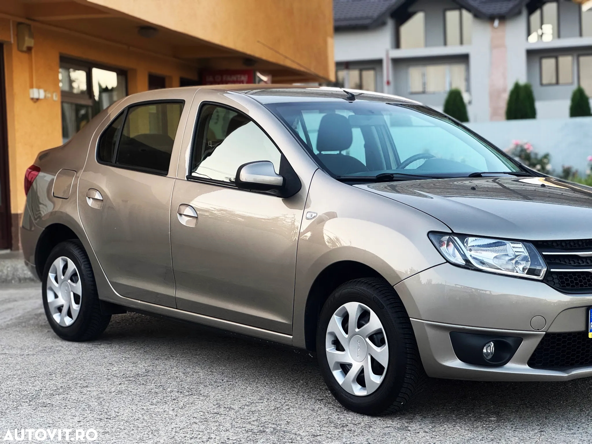 Dacia Logan 0.9 TCe Laureate - 6