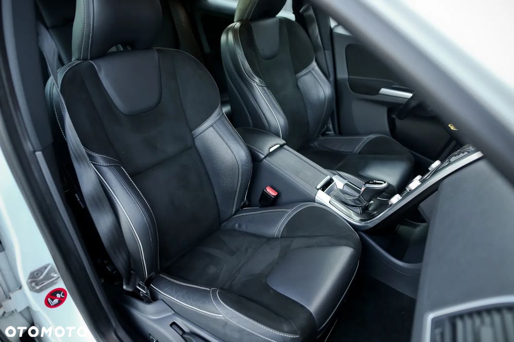 Volvo XC 60 D4 Geartronic RDesign - 26