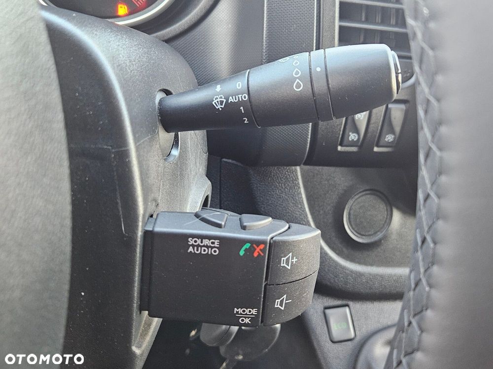 Renault Trafic L2H1 *74900zł NETTO* Brygadówka 6 osób 2.0dCi/120KM - 22