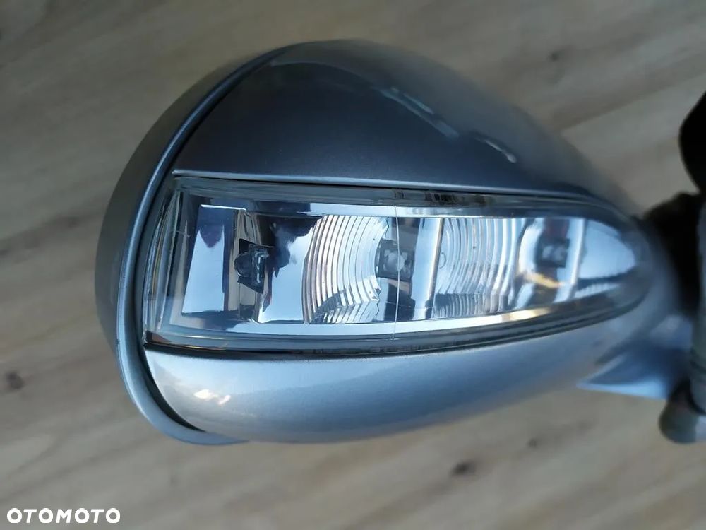 MERCEDES W209 CLK LUSTERKO PRAWE 775 15p - 4