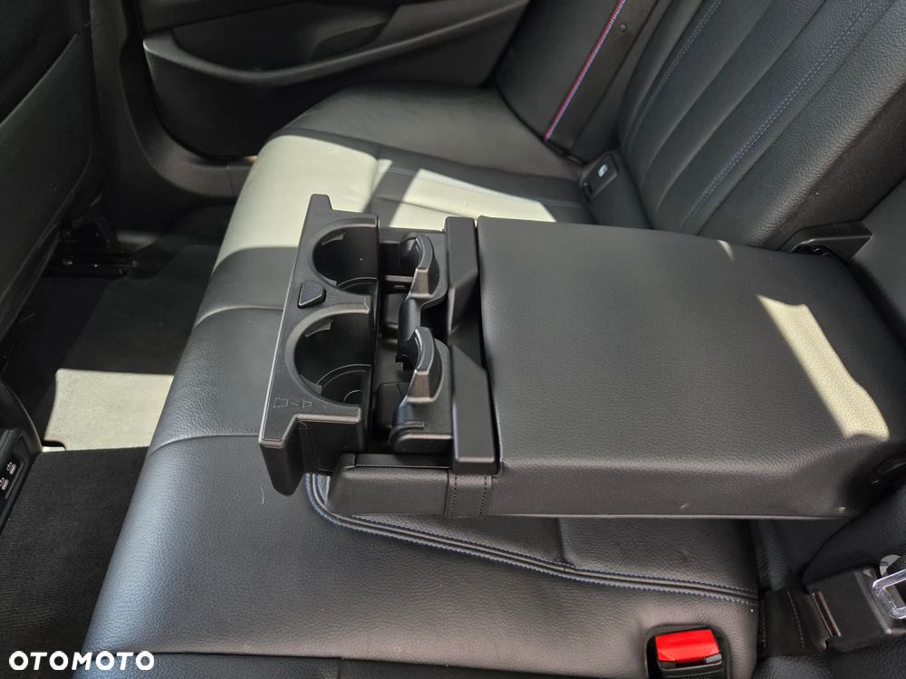 BMW Seria 5 530d xDrive mHEV M Sport sport - 38