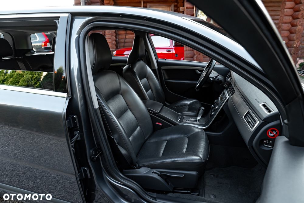 Volvo V70 2.0T Powershift Summum - 24