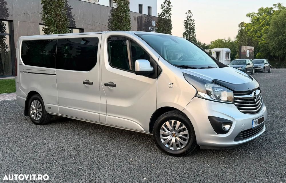 Opel Vivaro - 1