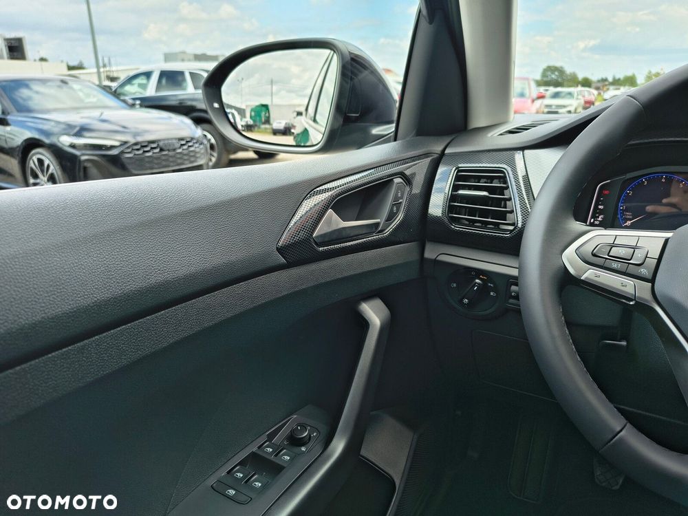 Volkswagen T-Cross 1.0 TSI Life Plus - 17