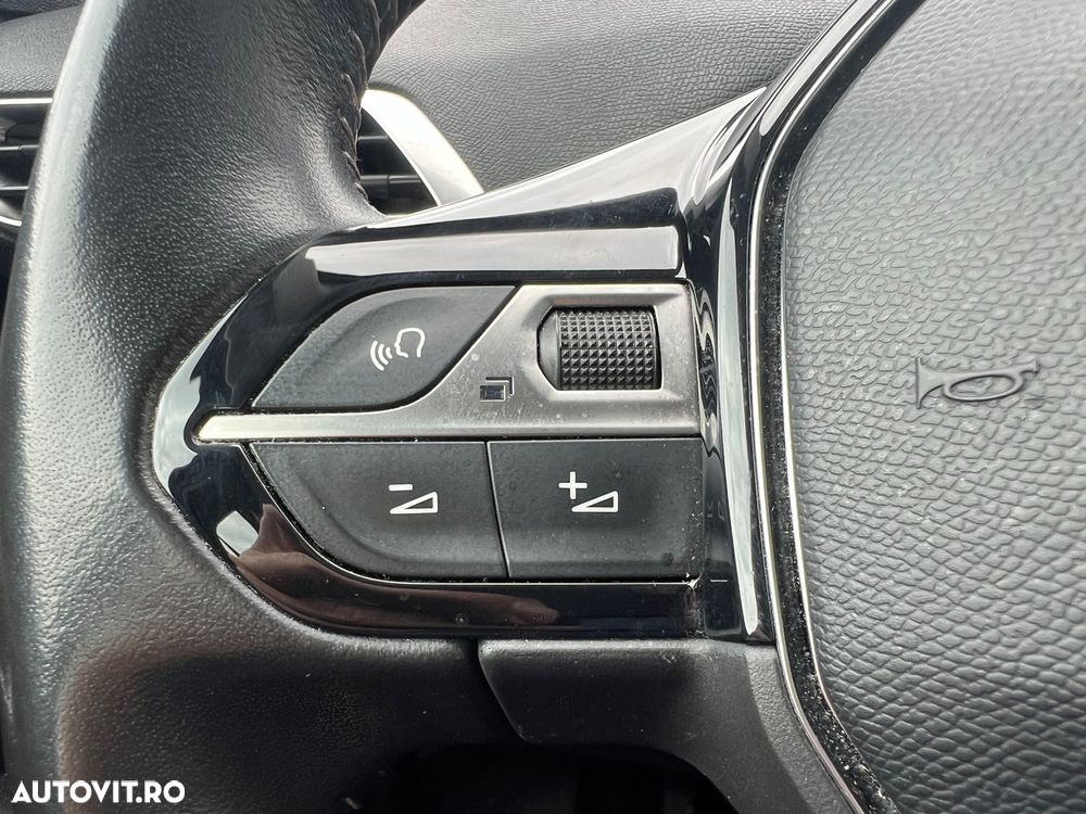 Peugeot 3008 1.5 BlueHDI 130 S&S BVM6 Active Pack - 16