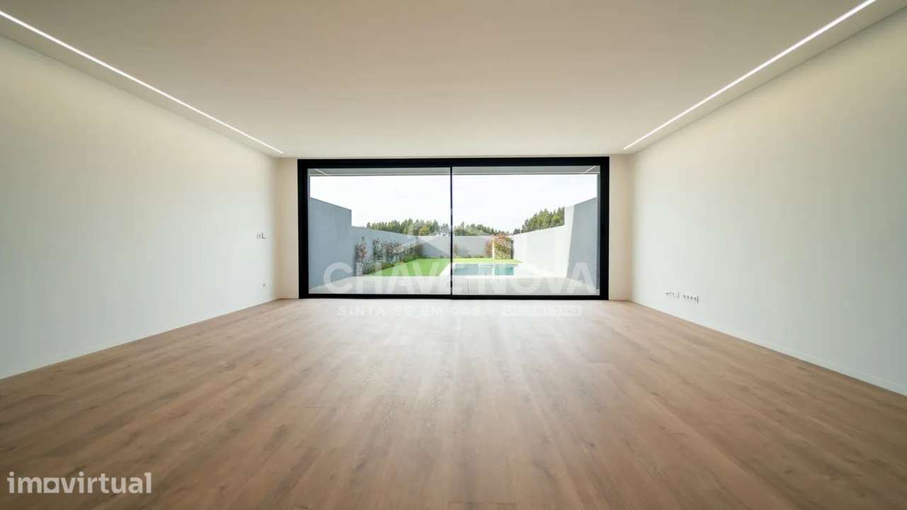 Moradia T3+1 na Av Francelos, Gulpilhares em Vila Nova de Gaia.AF - Grande imagem: 4/44