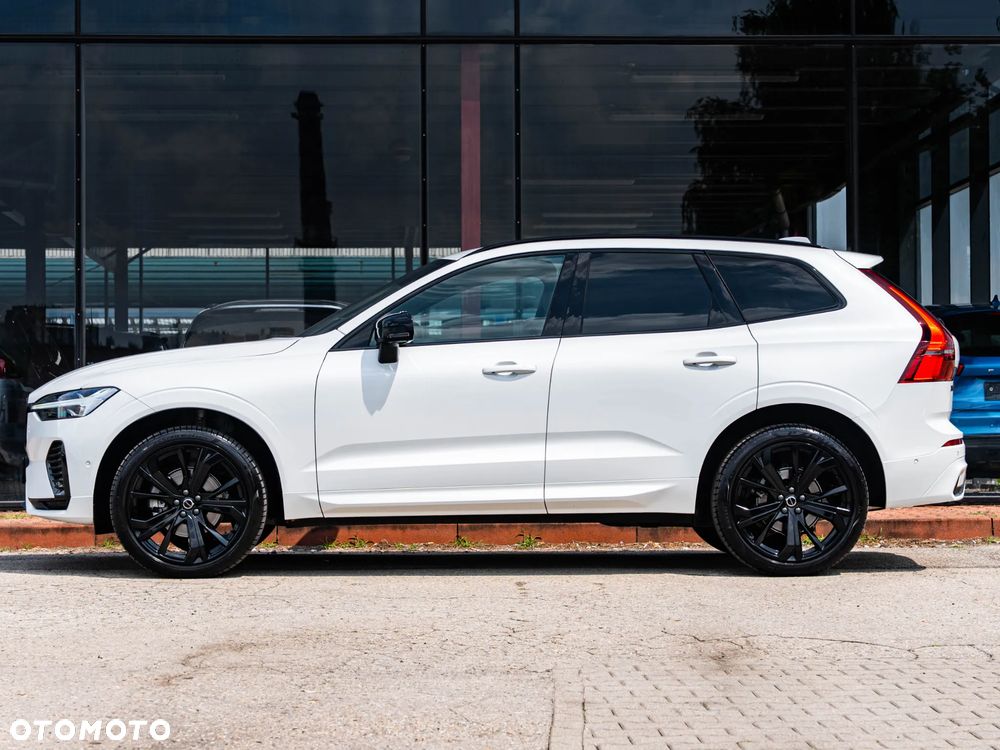 Volvo XC 60 B5 B AWD Plus Dark - 17
