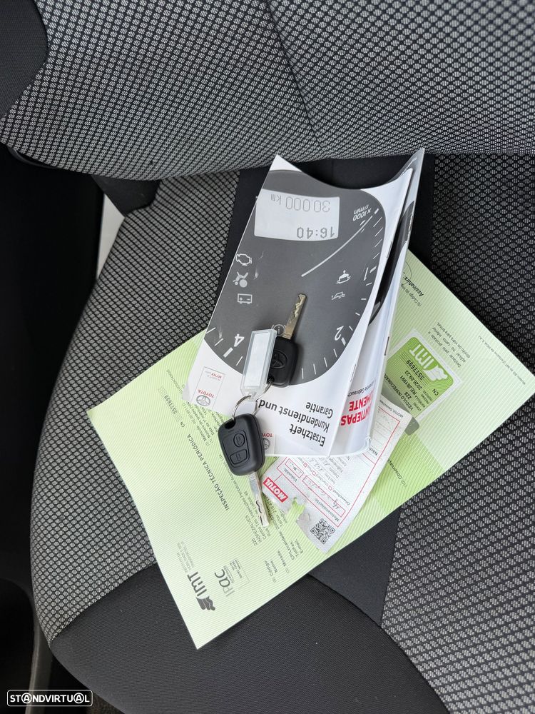 Toyota Aygo 1.0 Red Edition - 22