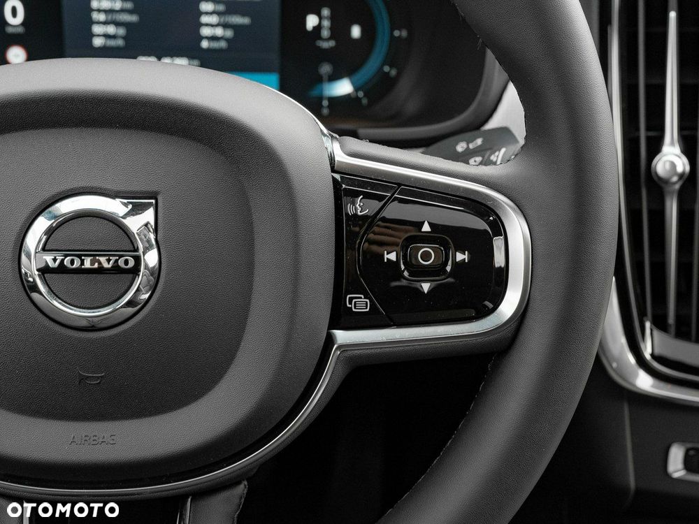 Volvo S90 - 17