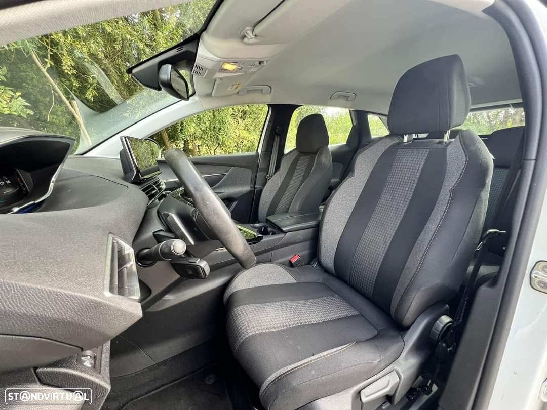 Peugeot 3008 1.5 BlueHDi Allure EAT8 - 21