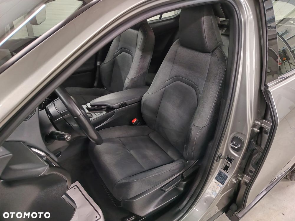 Lexus UX 250h Elegance 2WD - 21