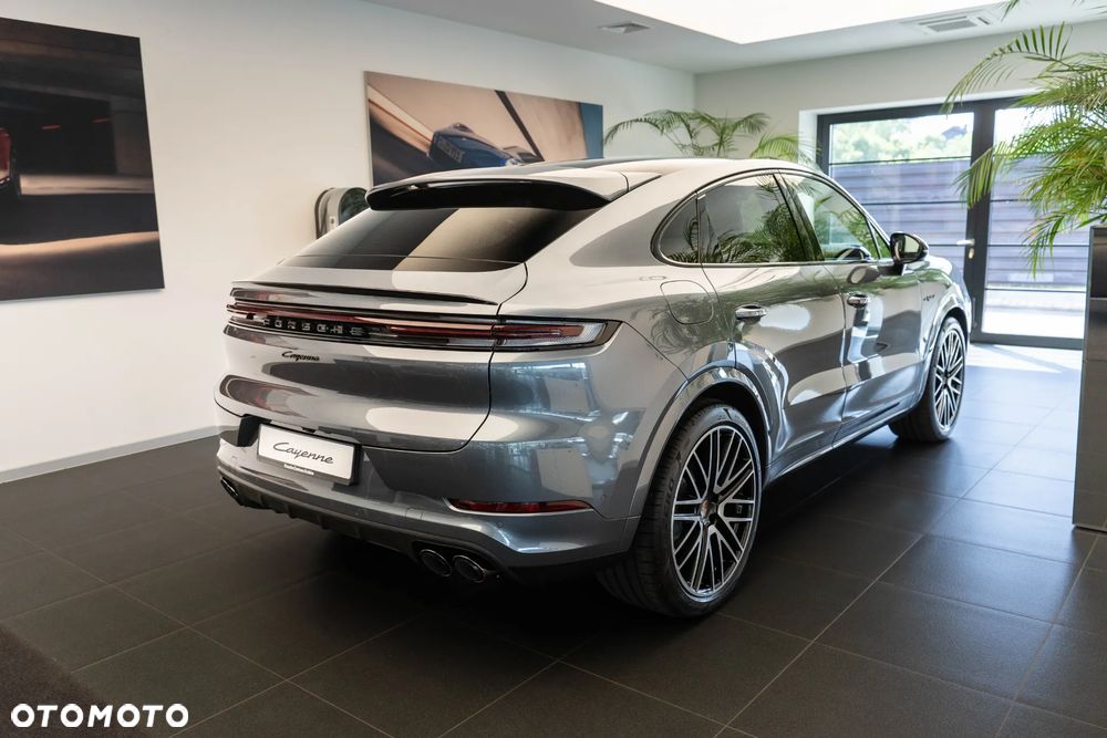Porsche Cayenne E-Hybrid PHEV Black Edition - 4