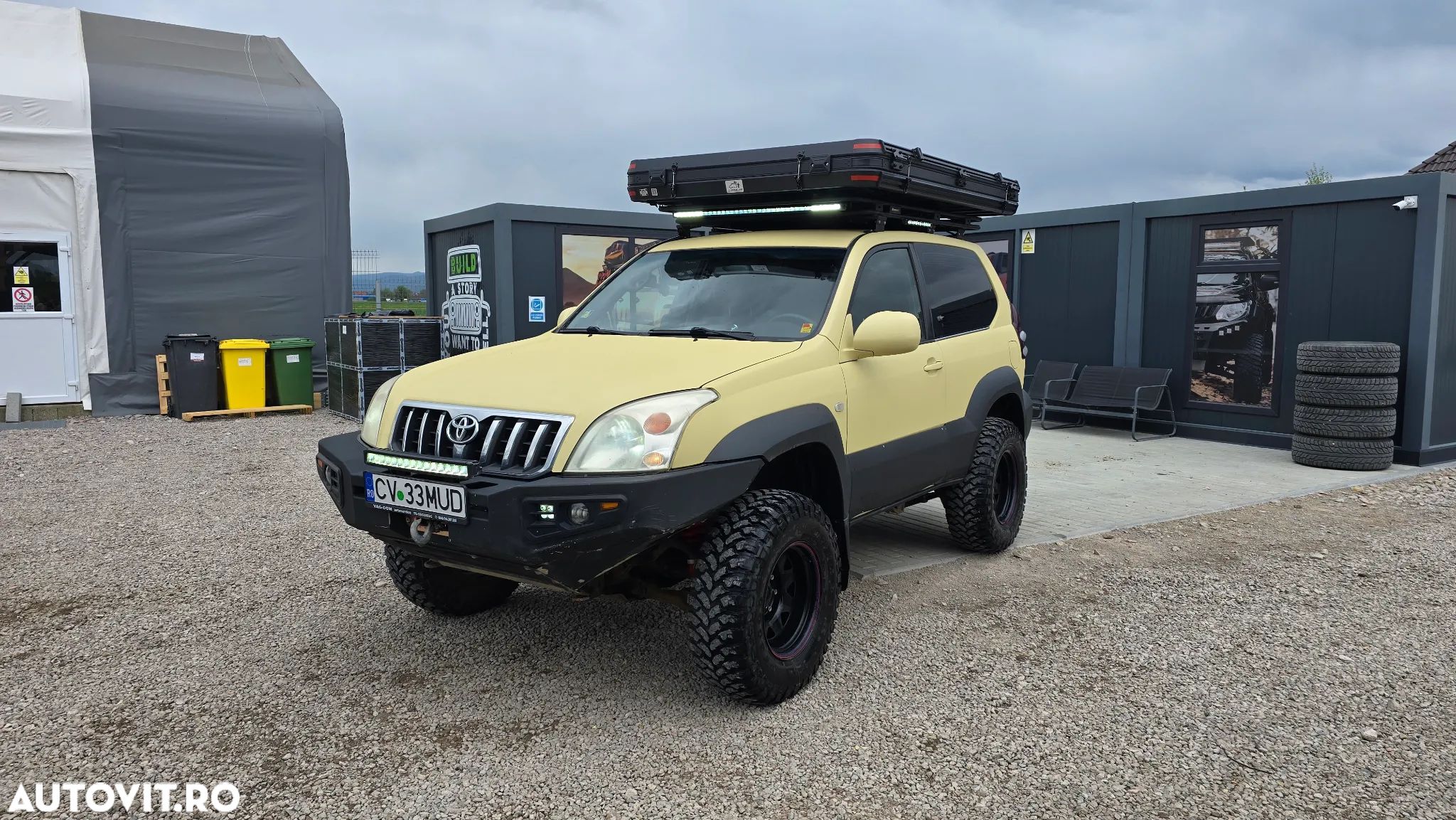 Toyota Land Cruiser - 1