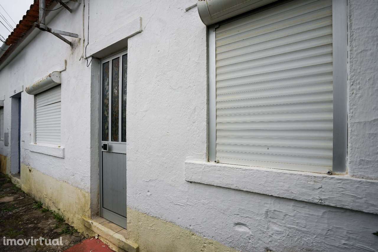 Venda conjunta de 3 casas geminadas mais terreno rústico  em vila More - Grande imagem: 4/13
