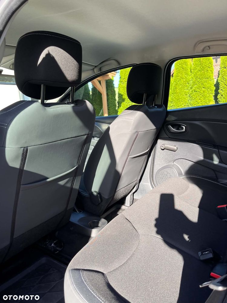 Renault Clio - 10