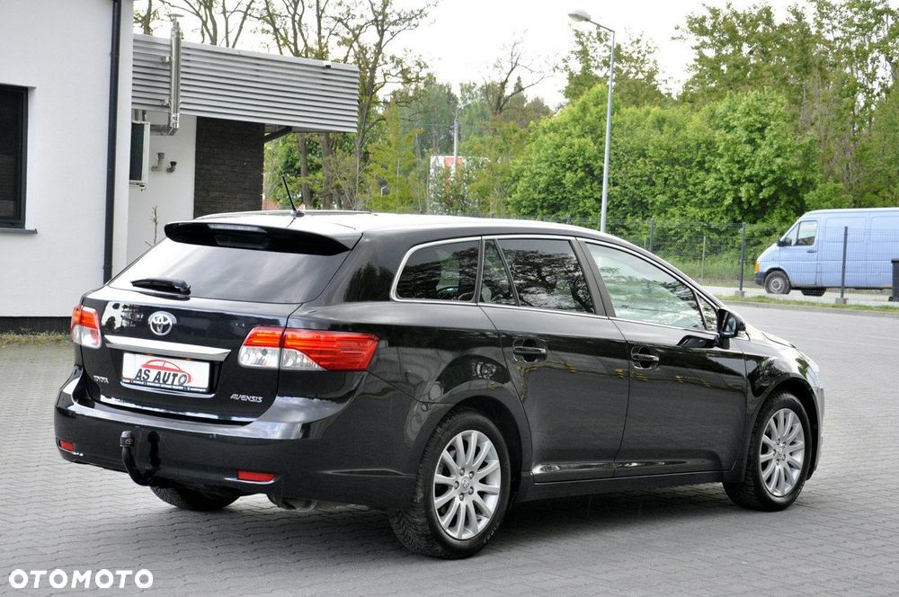 Toyota Avensis 1.8 Executive - 28