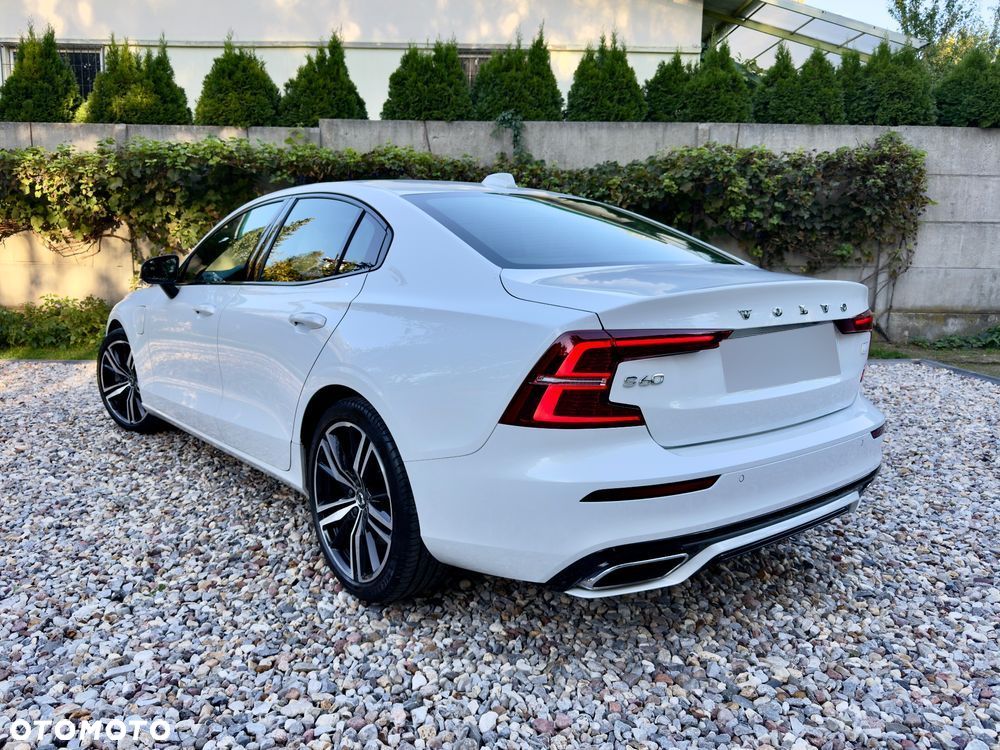 Volvo S60 T8 Recharge AWD Geartronic RDesign - 14