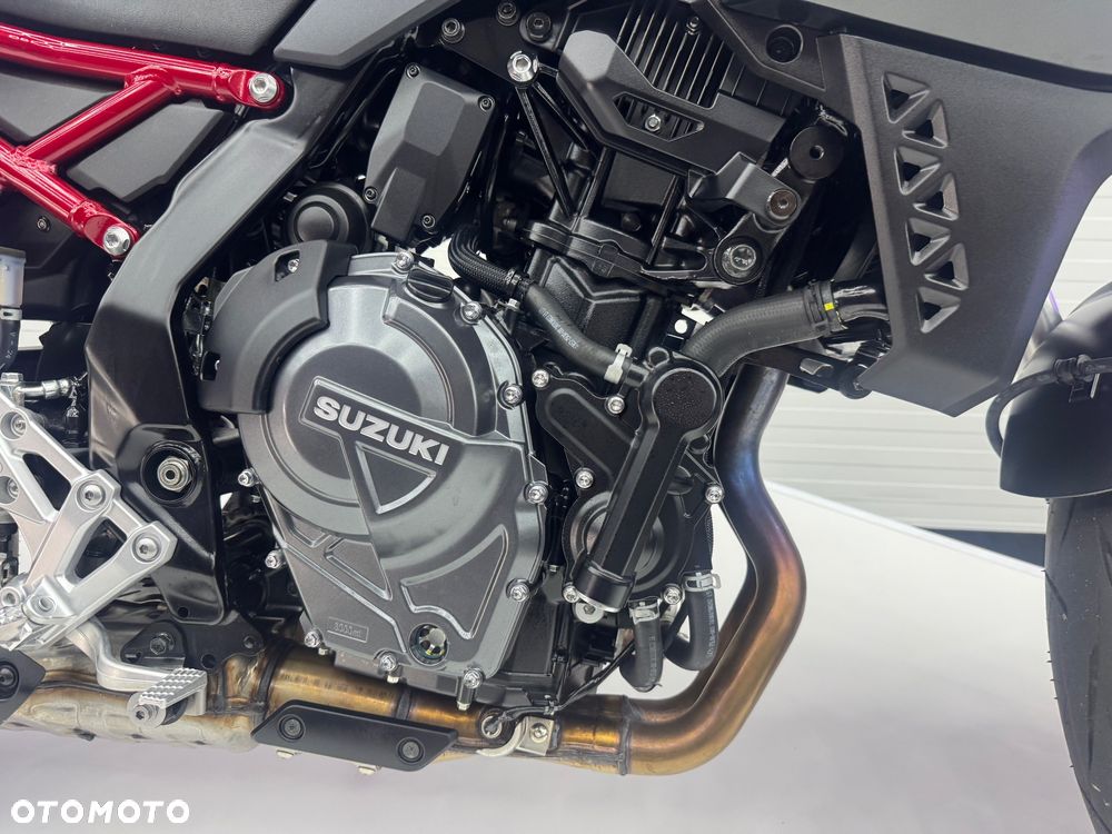 Suzuki GSX - 13