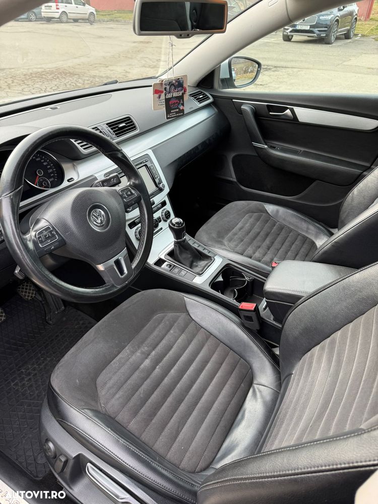 Volkswagen Passat 2.0 TDI BlueMotion Tehnology Highline - 8