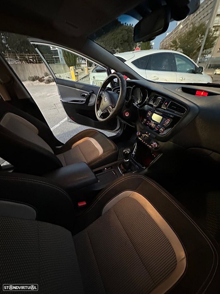 Kia Ceed SW 1.4 CRDi - 16